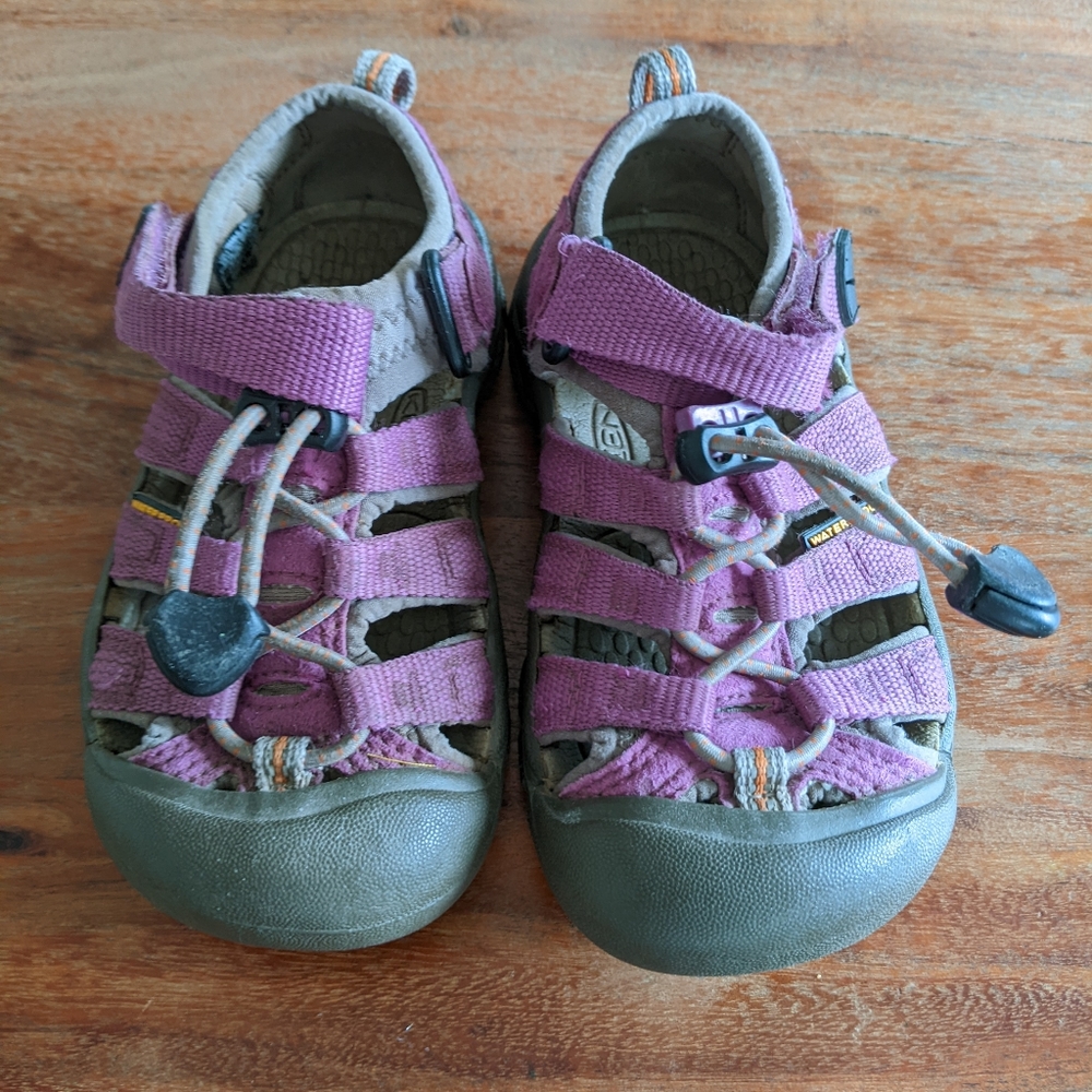 Keen Newport Shoes Size 10